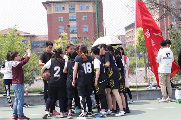 恭祝我院于必赢76net线路女子篮球赛中首战告捷