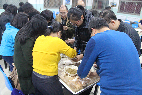 我院举行教职工迎新年茶话会 我院举行教职工迎新年茶话会