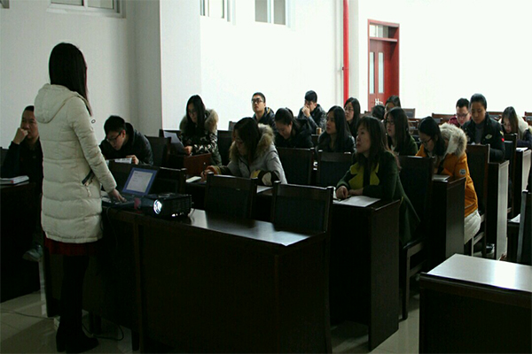 必赢76net线路召开2016年度班主任述职会议 必赢76net线路召开2016年度班主任述职会议