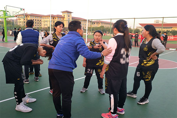 恭贺我院在必赢76net线路新生杯女子篮球赛中喜获亚军 恭贺我院在必赢76net线路新生杯女子篮球赛中喜获亚军