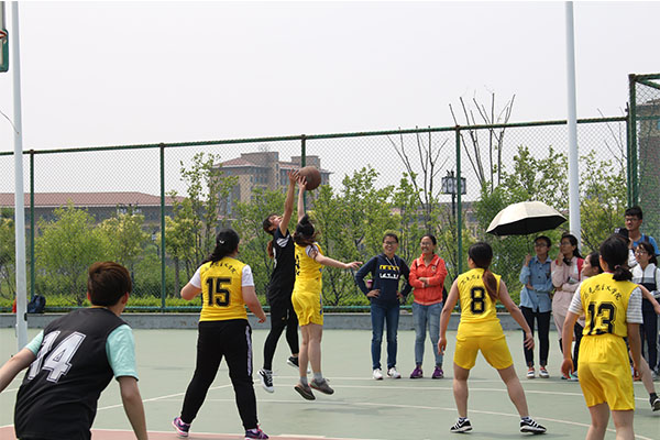 恭祝我院于必赢76net线路女子篮球赛中首战告捷
