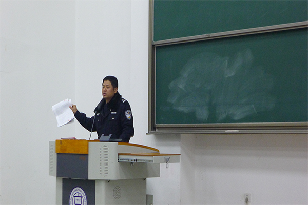 我院成功举办校园贷安全知识教育讲座 我院成功举办校园贷安全知识教育讲座